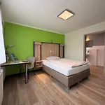 Schlueter & Restaurant فندق 2*
