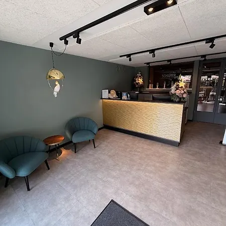 Schlueter & Restaurant 2*