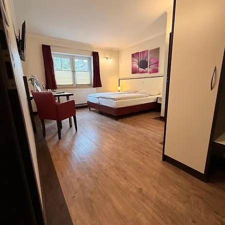 Otel Schlueter & Restaurant Wankendorf