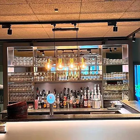 Schlueter & Restaurant מלון Wankendorf