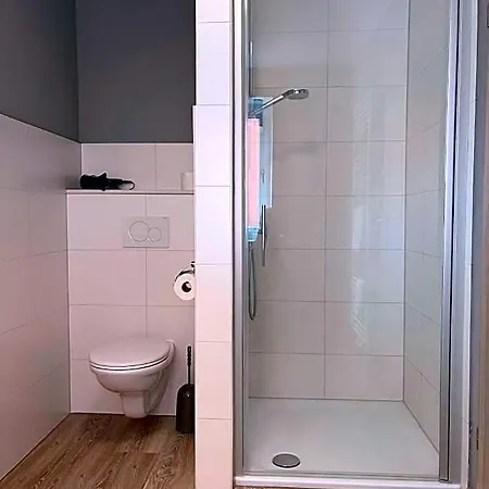 מלון Schlueter & Restaurant 2*