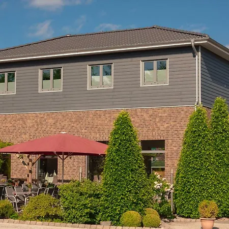 Schlueter & Restaurant Hotel 2*