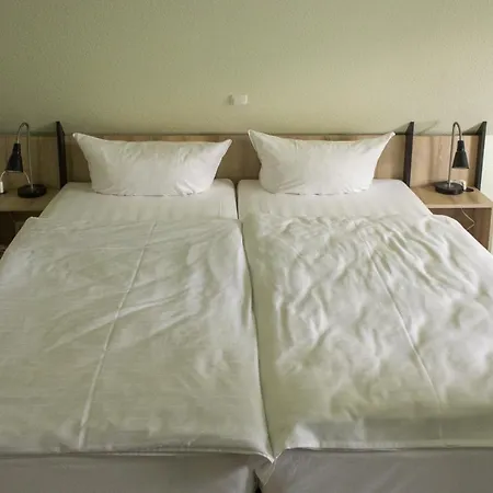 Schlueter & Restaurant Hotel 2*